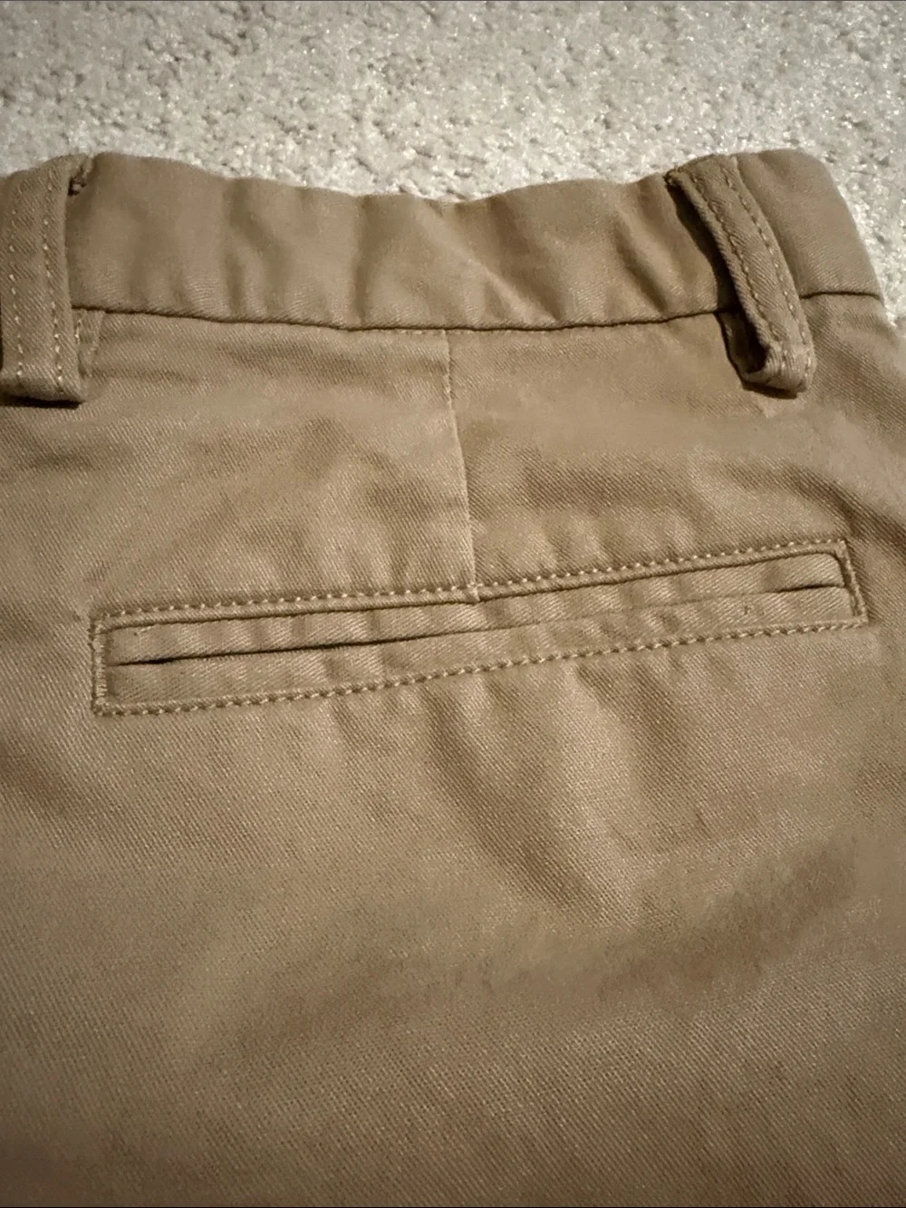 Old Navy Men's Khaki Flat-Front Ultimate Slim Built-in Flex Shorts